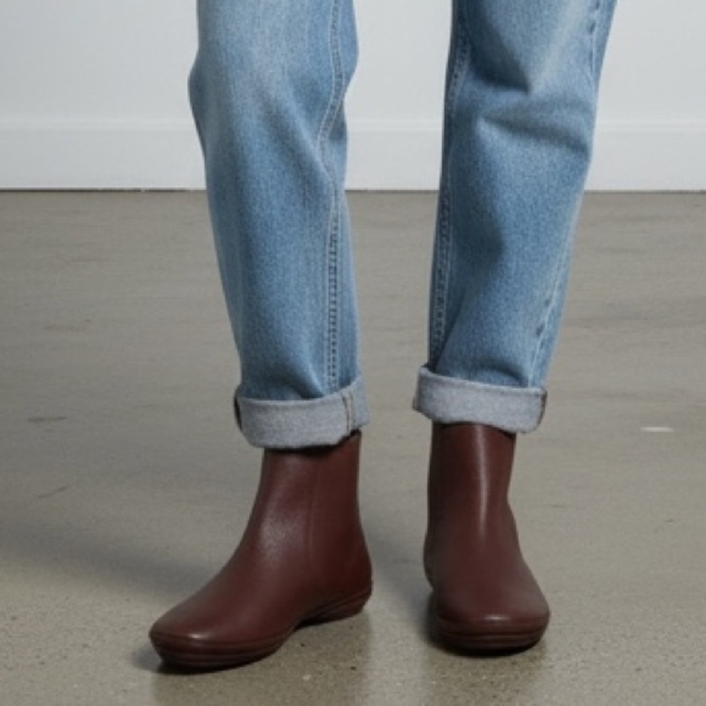 CAMPER
Right Camper leather ankle boots